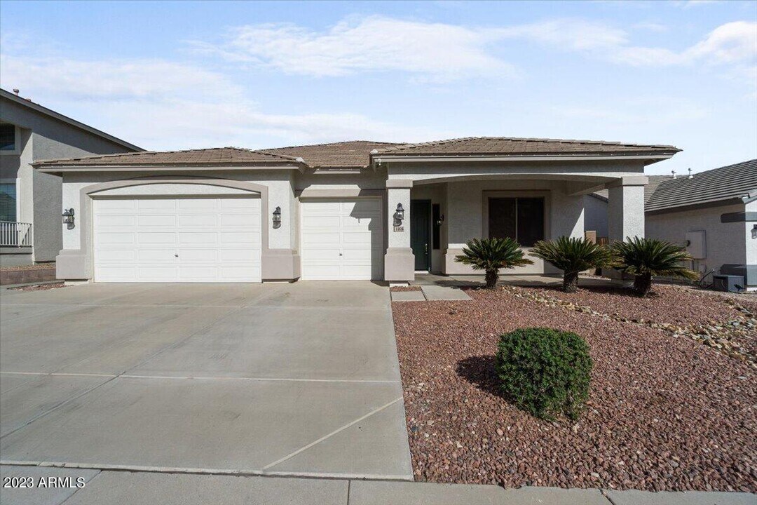 13816 W Marshall Ave in Litchfield Park, AZ - Building Photo