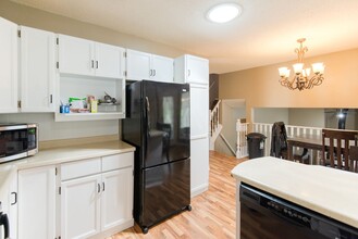 4014-4041 41 Ave in Bonnyville, AB - Building Photo - Building Photo