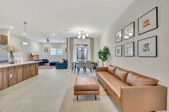 8282 SW 120th Ter in Kendall, FL - Building Photo - Building Photo