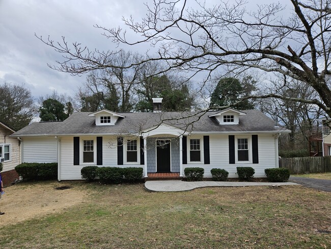 property at 632 Signal Mountain Blvd