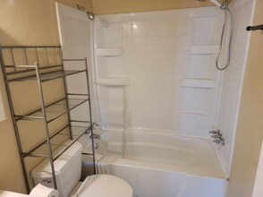 290 Elma Ave NE in Salem, OR - Building Photo - Building Photo