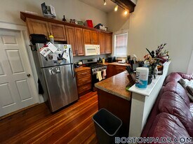 358 Broadway, Unit 2 in Somerville, MA - Building Photo