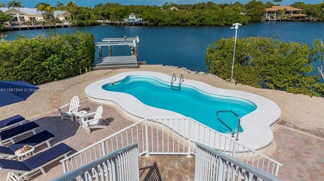 7760 Aviation Blvd in Marathon, FL - Building Photo - Building Photo