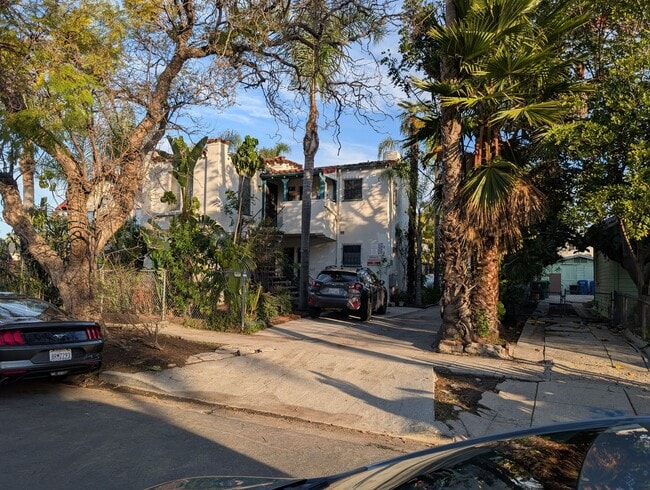 property at 6137 Romaine St