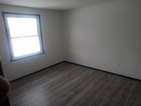 6614 Royal Pkwy S in Lockport, NY - Foto de edificio - Building Photo