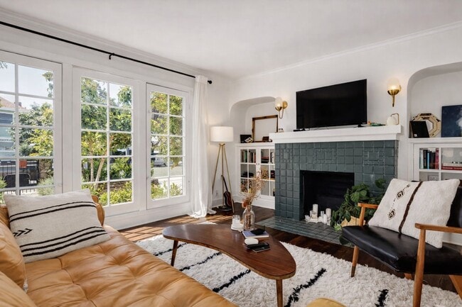 2345 W 21st St, Unit 2345 W 21st Street in Los Angeles, CA - Building Photo - Building Photo