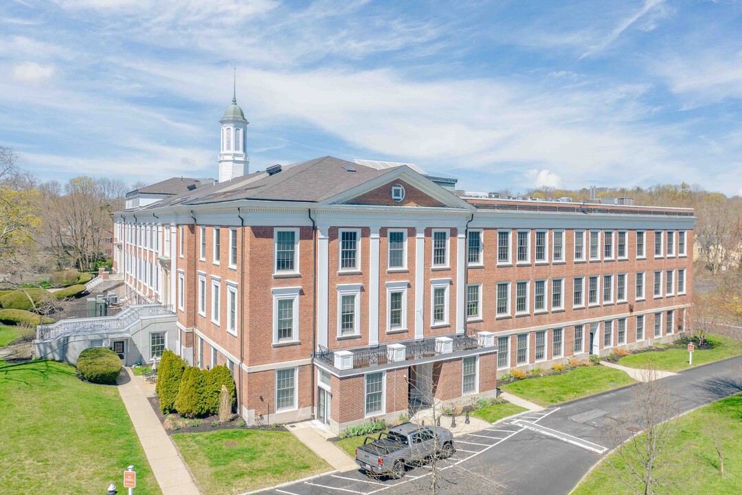 Muzzey High Condominiums in Lexington, MA - Building Photo