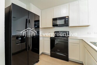 216 Sycamore Pl in Wilmer, TX - Building Photo - Building Photo