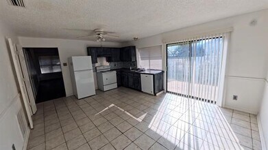 301 Gatewood Rd in Garland, TX - Building Photo - Building Photo