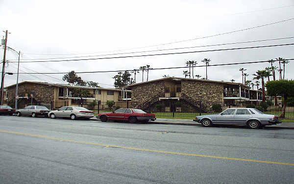 Valley Palms Apartments in San Jose, CA - Building Photo - Building Photo