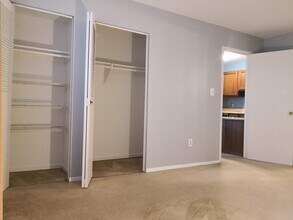 7312 Route 29, Unit 204 in Falls Church, VA - Building Photo - Building Photo