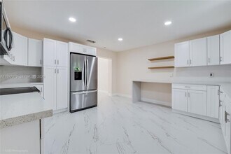 10421 SW 184th St in Cutler Bay, FL - Building Photo - Building Photo