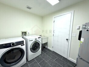 3061 Oak Bay Rd in Port Hadlock, WA - Building Photo - Building Photo