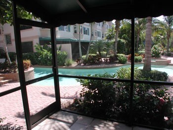 391 4th St S in Naples, FL - Building Photo