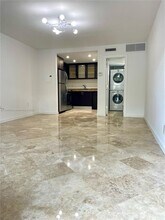 3025 Mary St in Miami, FL - Building Photo - Building Photo