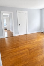 85 Pearl St in Claremont, NH - Foto de edificio - Building Photo