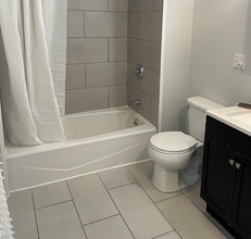 23 Griffing Ave, Unit Second Floor in Danbury, CT - Building Photo - Building Photo