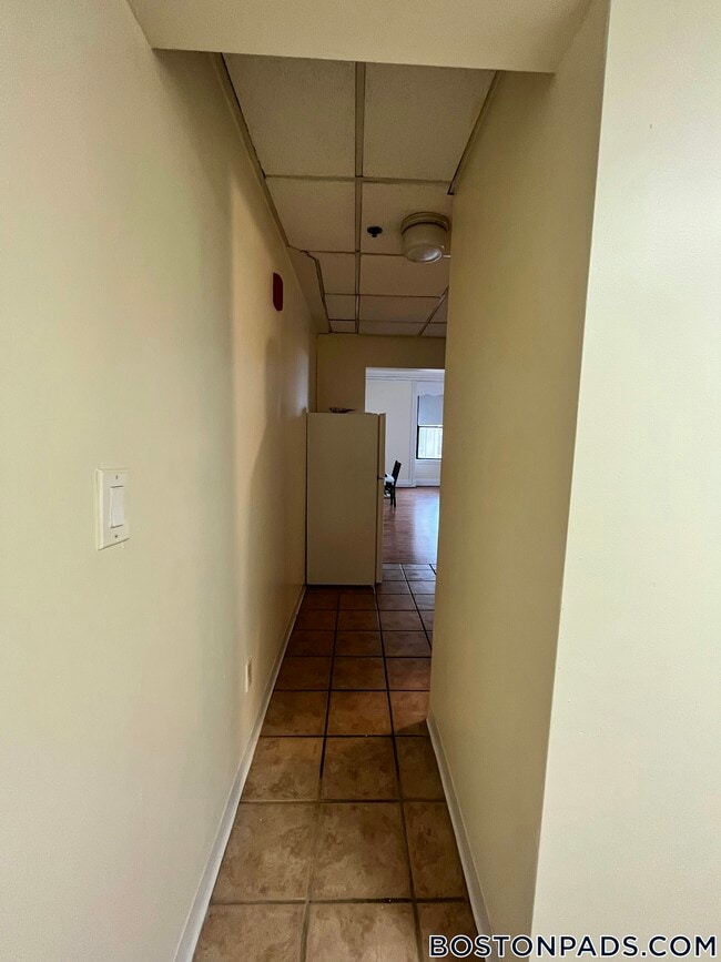 62 Boylston St, Unit 314 in Boston, MA - Foto de edificio - Building Photo