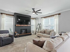 456 Highview Dr in Benson, NC - Building Photo - Building Photo