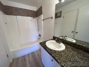 17119 W Bernardo Dr in San Diego, CA - Building Photo - Building Photo