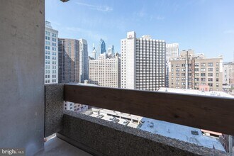 1326 Spruce St, Unit 1603 in Philadelphia, PA - Building Photo - Building Photo