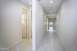 976 W Finch Dr in Queen Creek, AZ - Building Photo - Building Photo