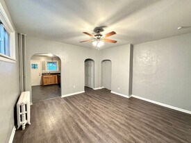 1831 S Canal St in Pittsburgh, PA - Building Photo