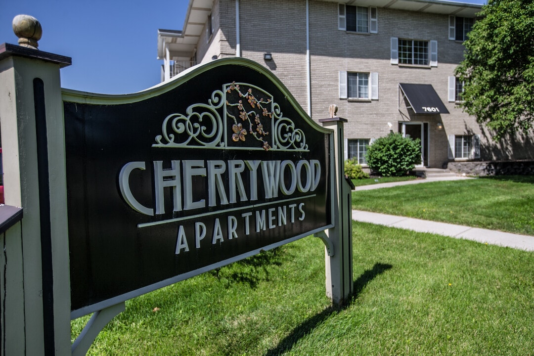 Cherrywood Apartments in Lincoln, NE - Building Photo