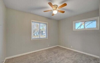 4044 Pepe Cir in Las Vegas, NV - Building Photo - Building Photo