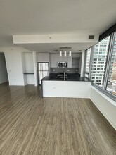 701 S Wells St, Unit 1106 in Chicago, IL - Building Photo - Building Photo