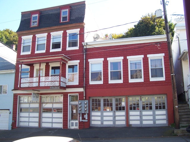 718 Walnut St in Ashland, PA - Foto de edificio