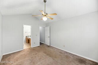 2431 White Rd in Wilmington, NC - Building Photo - Building Photo