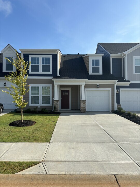 112 Doya Ct in Central, SC - Building Photo