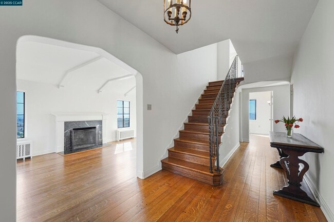 property at 2367 Carquinez Ave