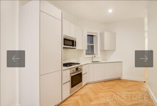 185 Prospect Place in Brooklyn, NY - Foto de edificio - Floor Plan