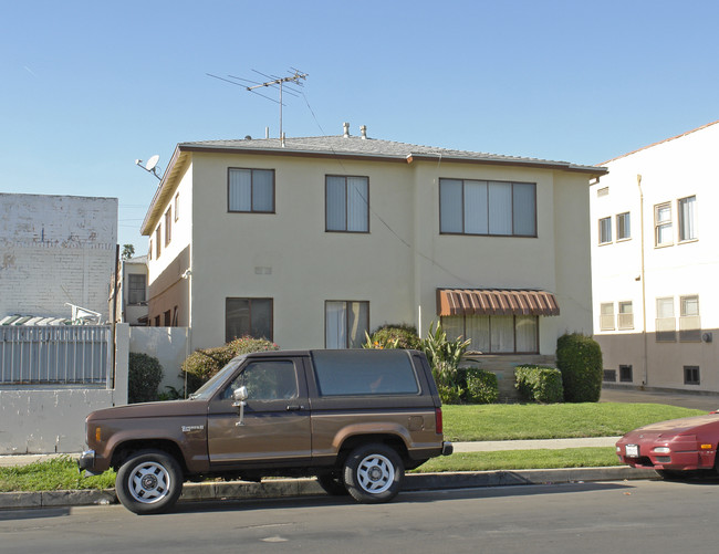 1517 S Bronson Ave in Los Angeles, CA - Building Photo - Building Photo