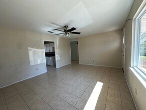 4313 Kings Oaks Ln in Fort Worth, TX - Building Photo - Building Photo