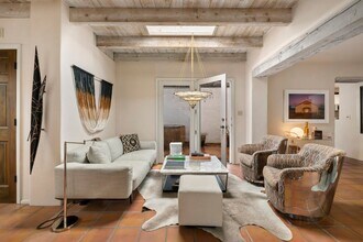 303 Calle Loma Norte in Santa Fe, NM - Building Photo - Building Photo