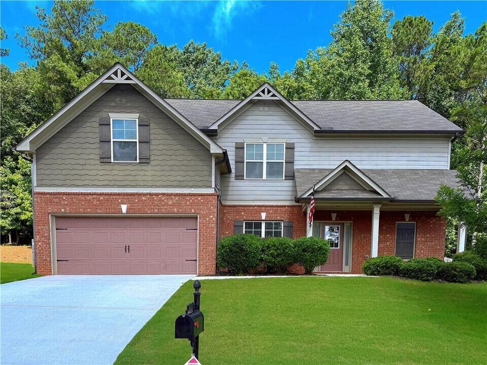 715 Mimosa Way in Jefferson, GA - Building Photo