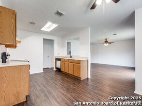 8207 Stagwood Hill in San Antonio, TX - Building Photo - Building Photo