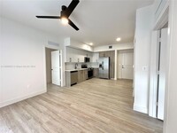 18412 Homestead Ave, Unit 538 in Miami, FL - Building Photo - Building Photo