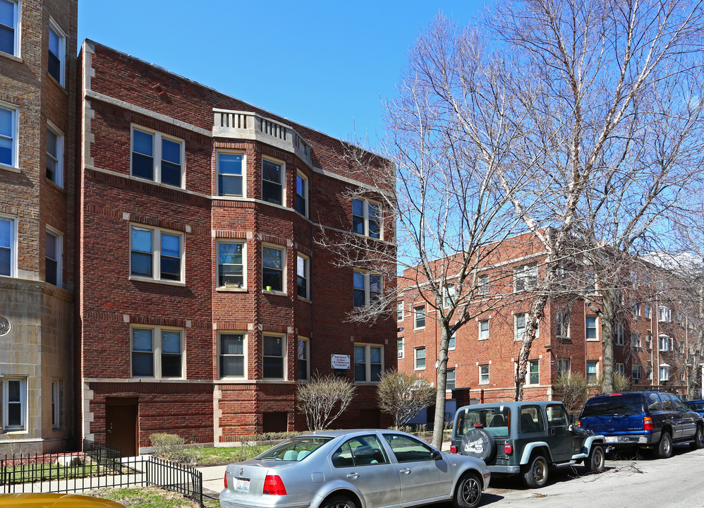 5900-5910 N Kenmore Ave in Chicago, IL - Foto de edificio