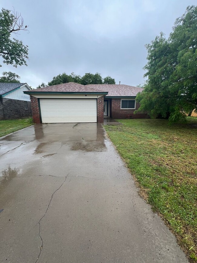 property at 7 Thunderbird Dr