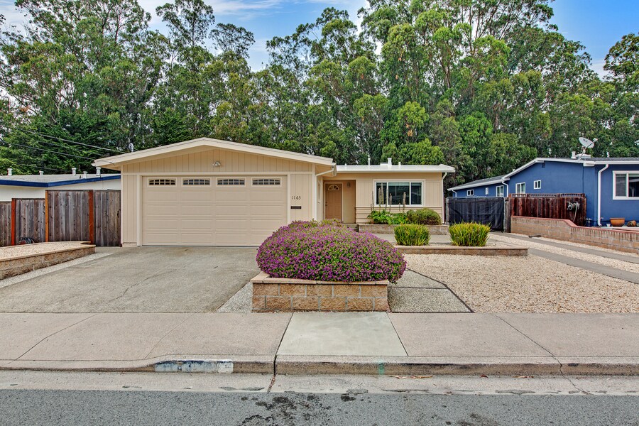 1163 Crespi Dr in Pacifica, CA - Building Photo
