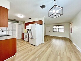 1351 W 34th St in Hialeah, FL - Building Photo