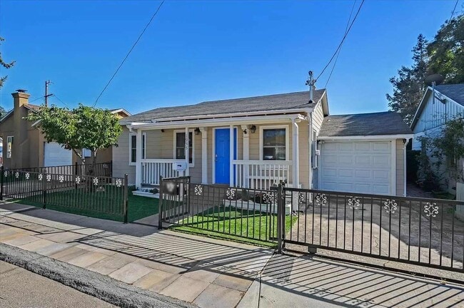 1955 Wingate Way in Hayward, CA - Building Photo - Building Photo