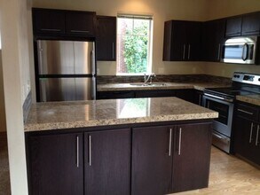 711-719 E 24th Ave in Eugene, OR - Building Photo - Building Photo