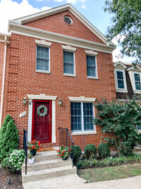 108 Gretna Green Ct in Alexandria, VA - Foto de edificio - Building Photo