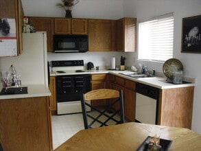 19094 E Carmel Cir in Aurora, CO - Building Photo - Building Photo