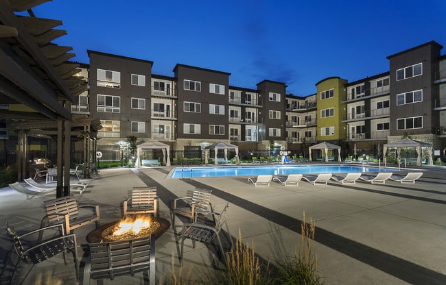 Residences at 62W